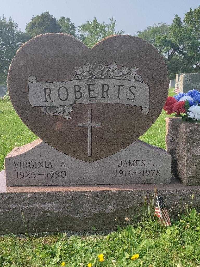 James L. Roberts's grave. Photo 3