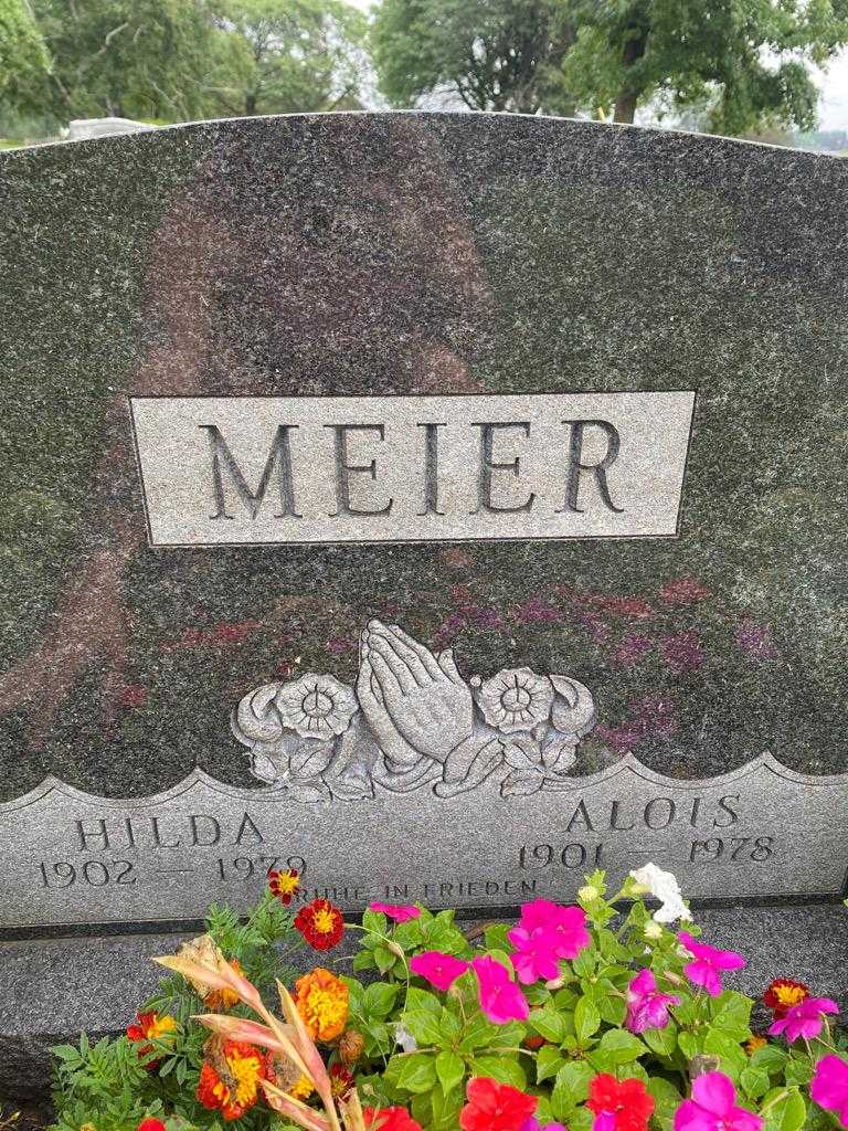 Hilda Meier's grave. Photo 3