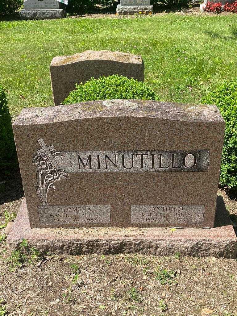 Antonio Minutillo's grave. Photo 3