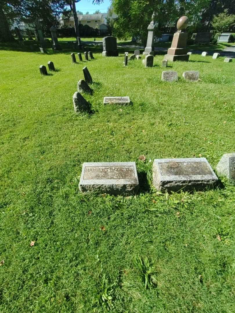 Margaret E. Goettel's grave. Photo 1