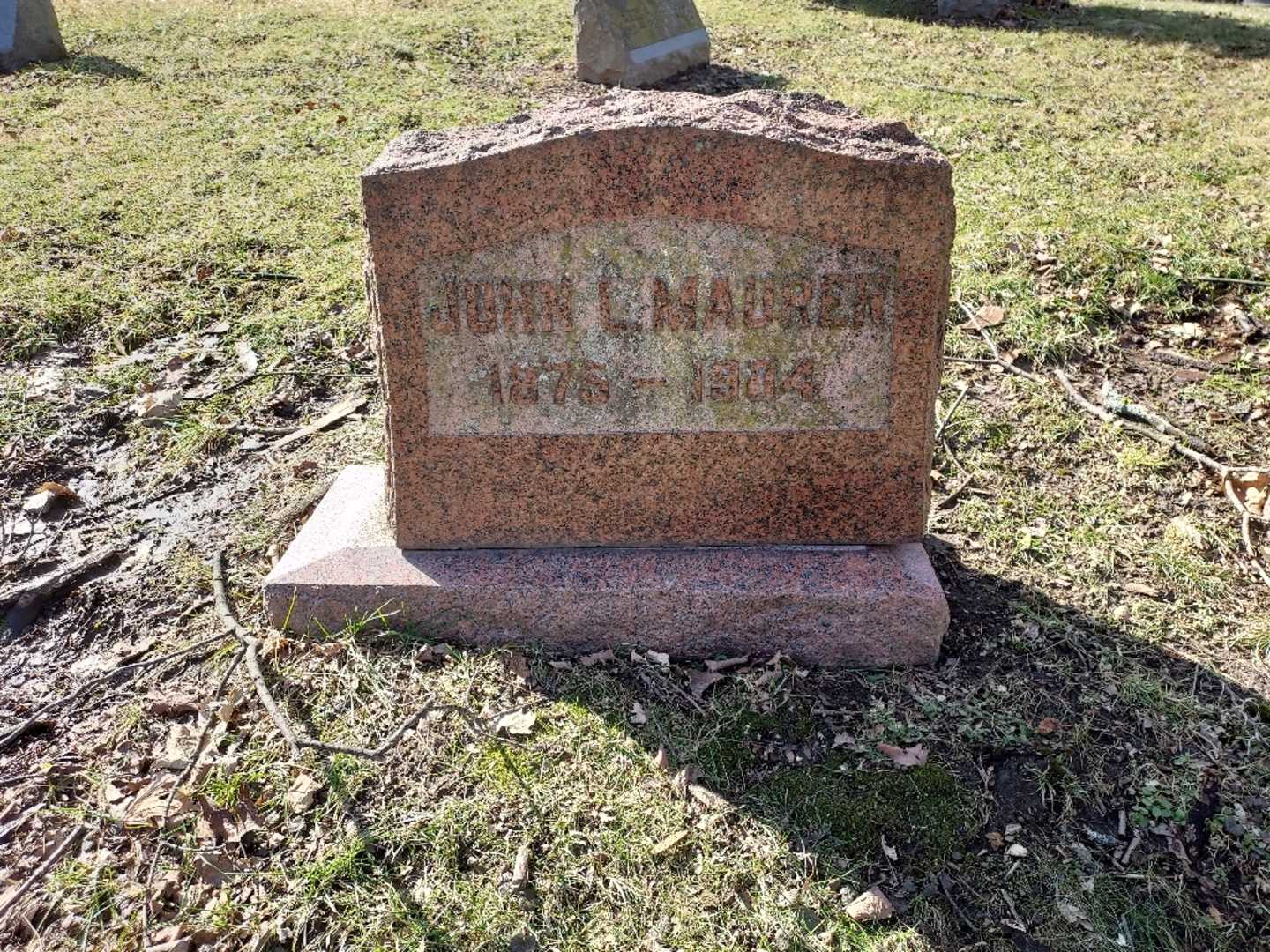 John L. Maurer's grave. Photo 5