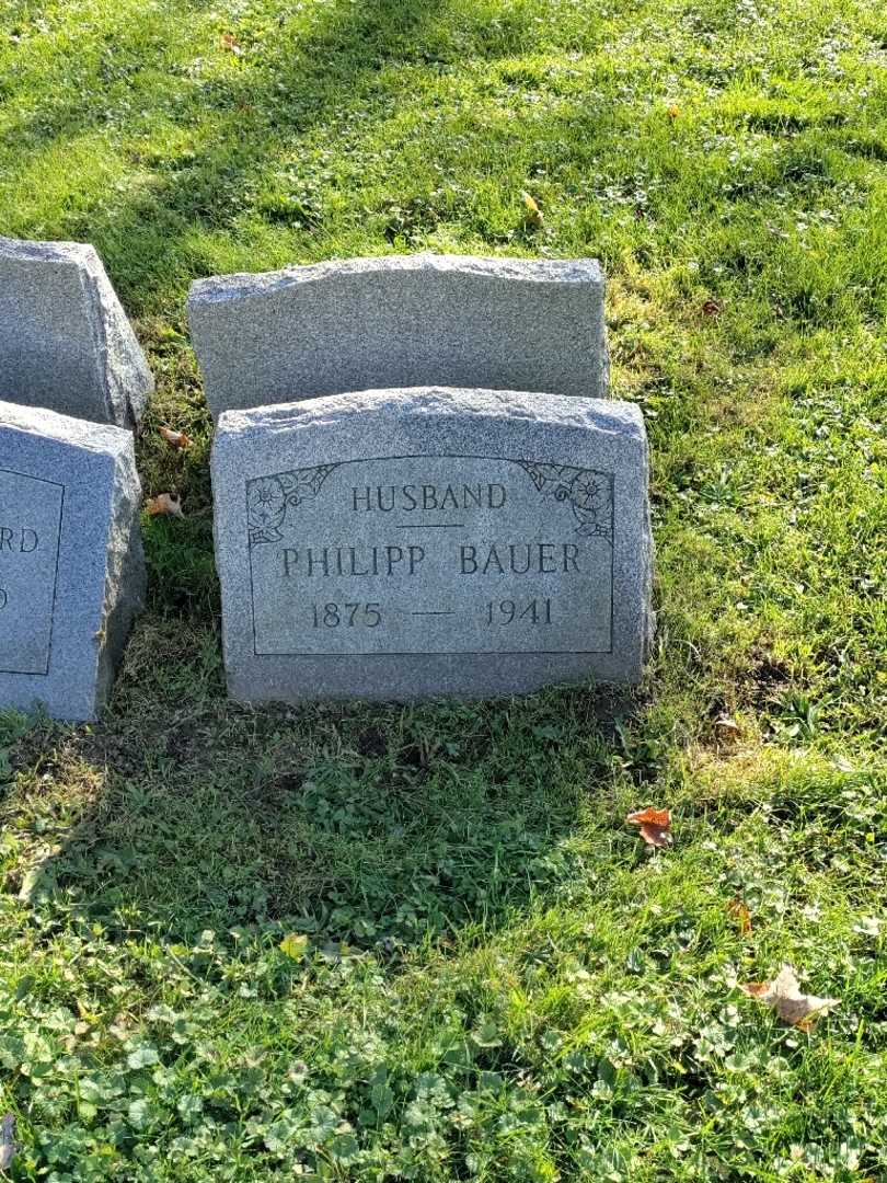 Philipp Bauer's grave. Photo 3