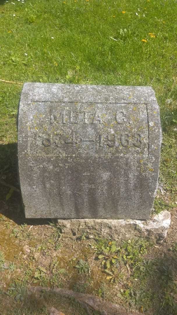 Meta C. Oberlander's grave. Photo 4