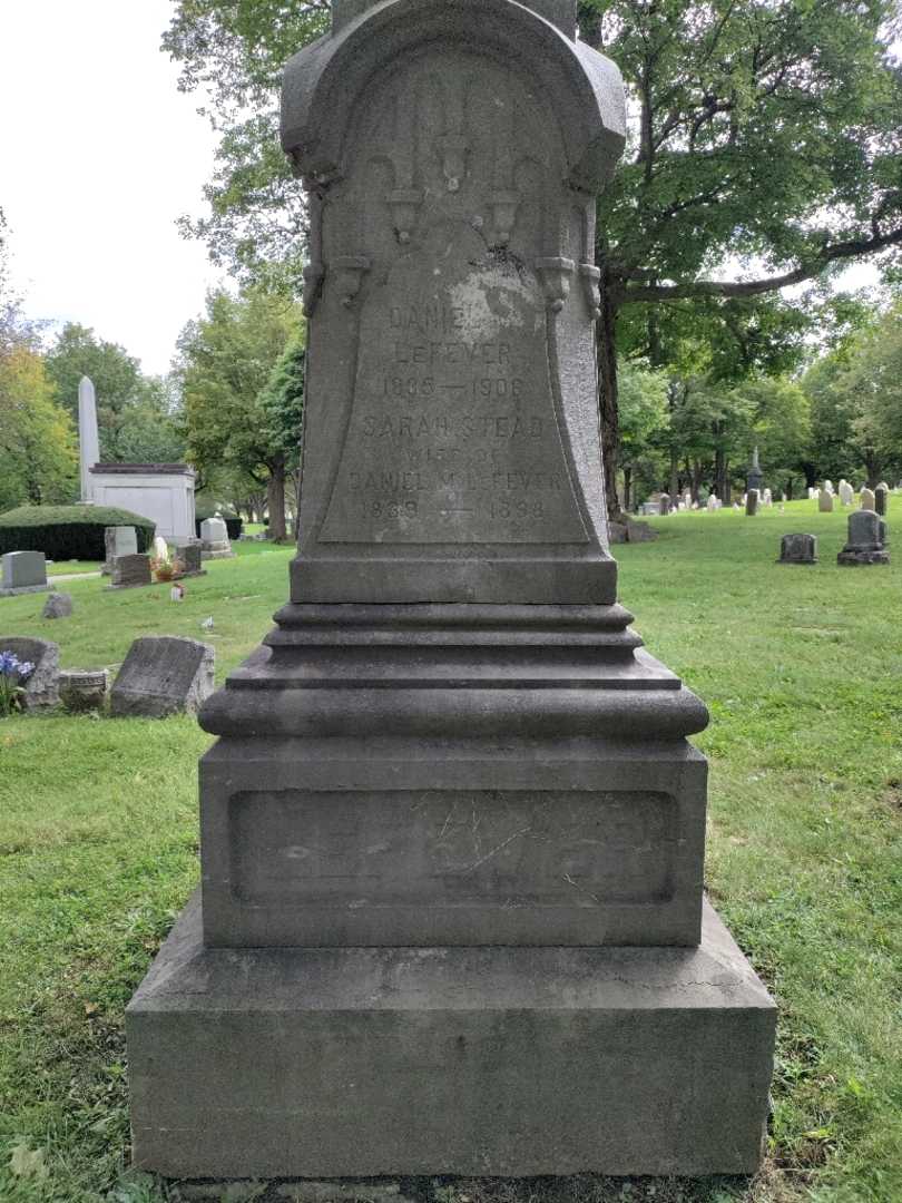 Sarah Stead Lefever's grave. Photo 2