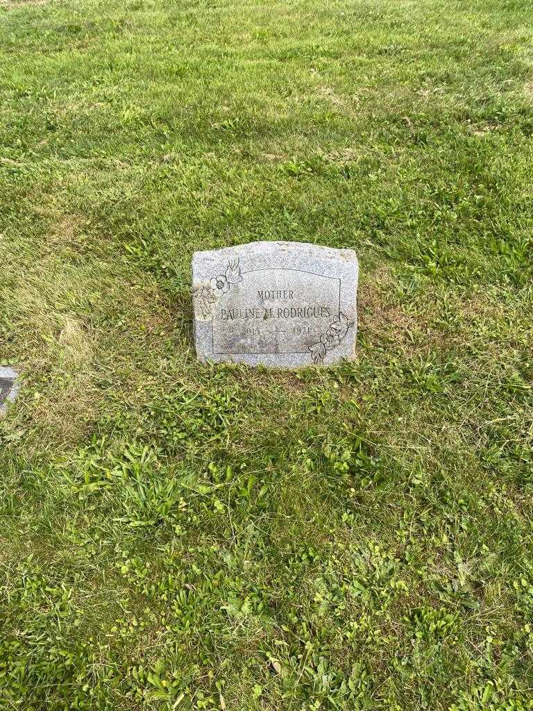 Pauline M. Rodrigues's grave. Photo 2