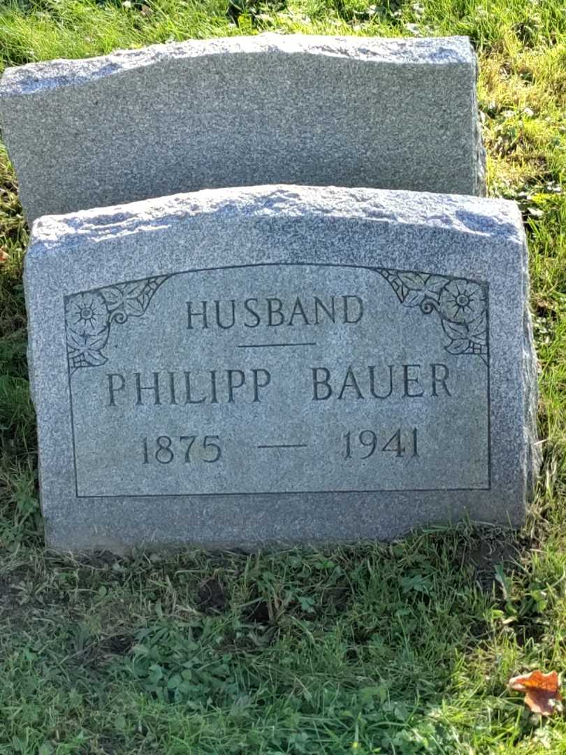 Philipp Bauer's grave. Photo 4