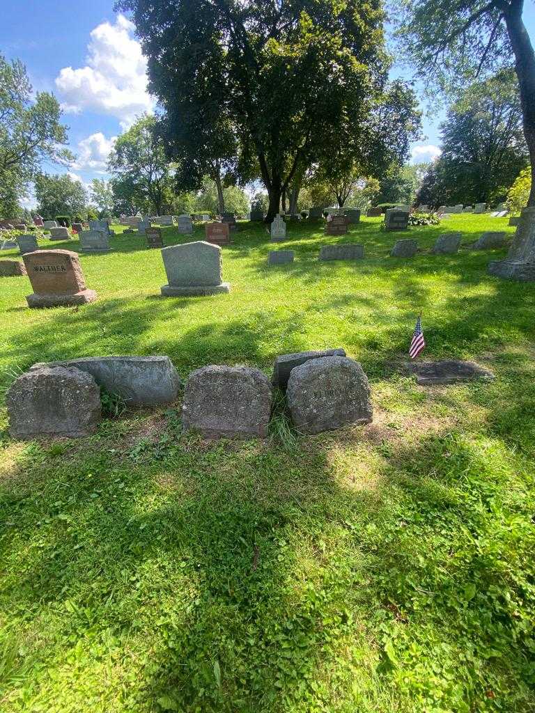 Charles H. Mcleod's grave. Photo 1