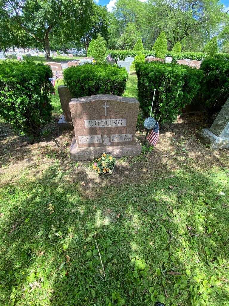 Elsie D. Dooling's grave. Photo 1