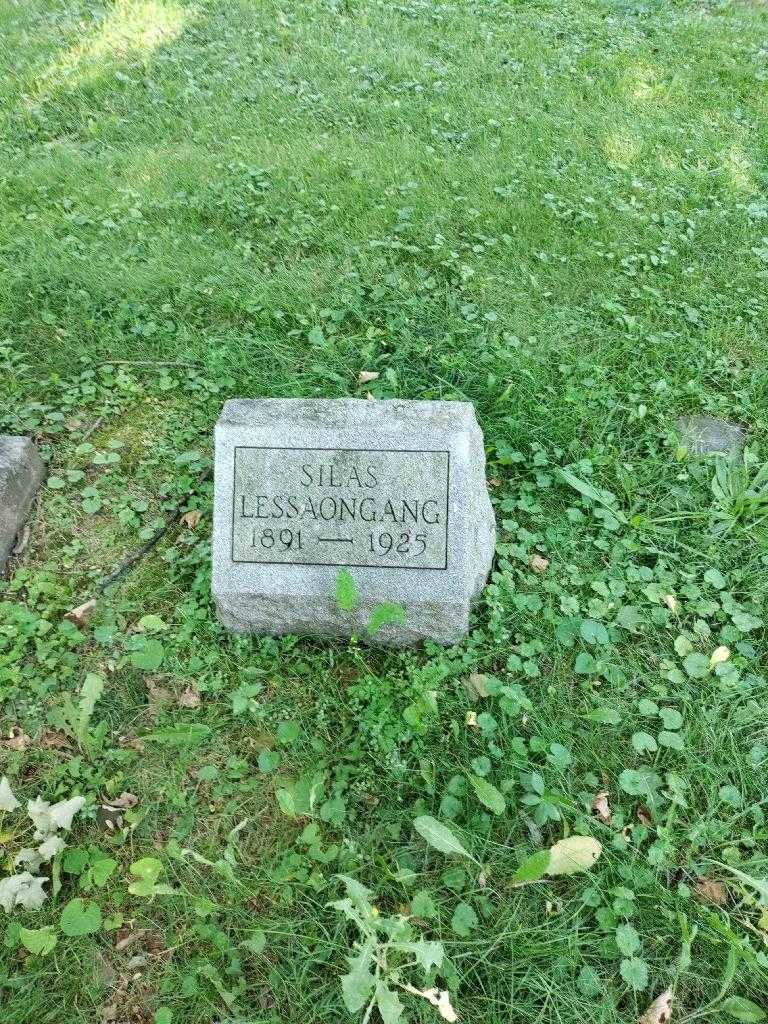 Silas Lessaongang's grave. Photo 2