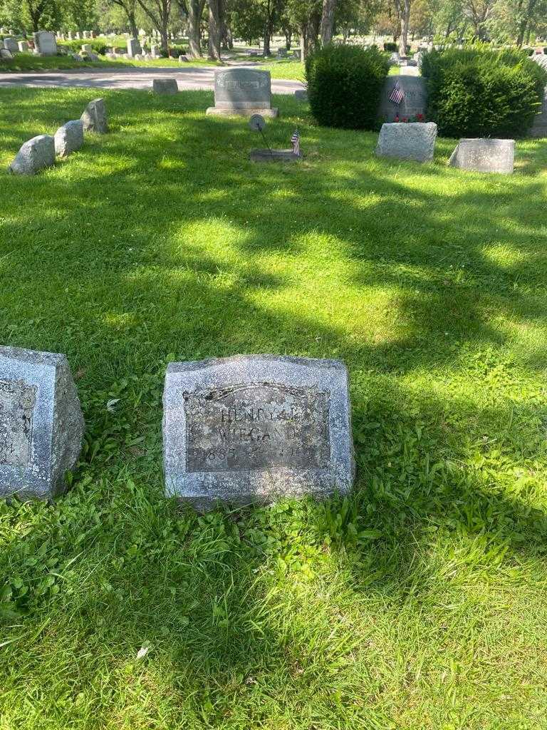 Henry J. Wiegand's grave. Photo 2