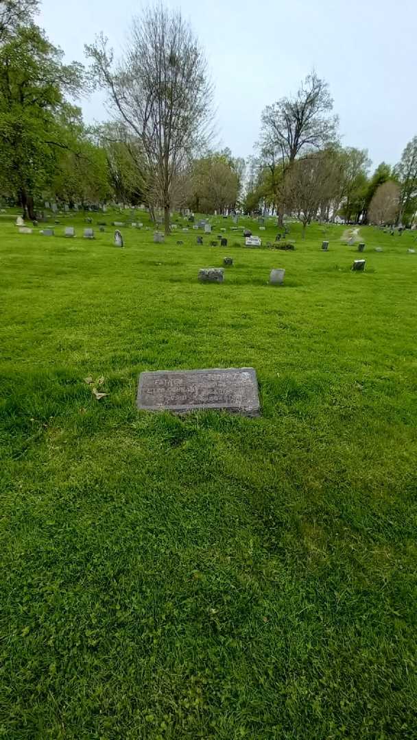 Adelheia Gardner Schrag's grave. Photo 1