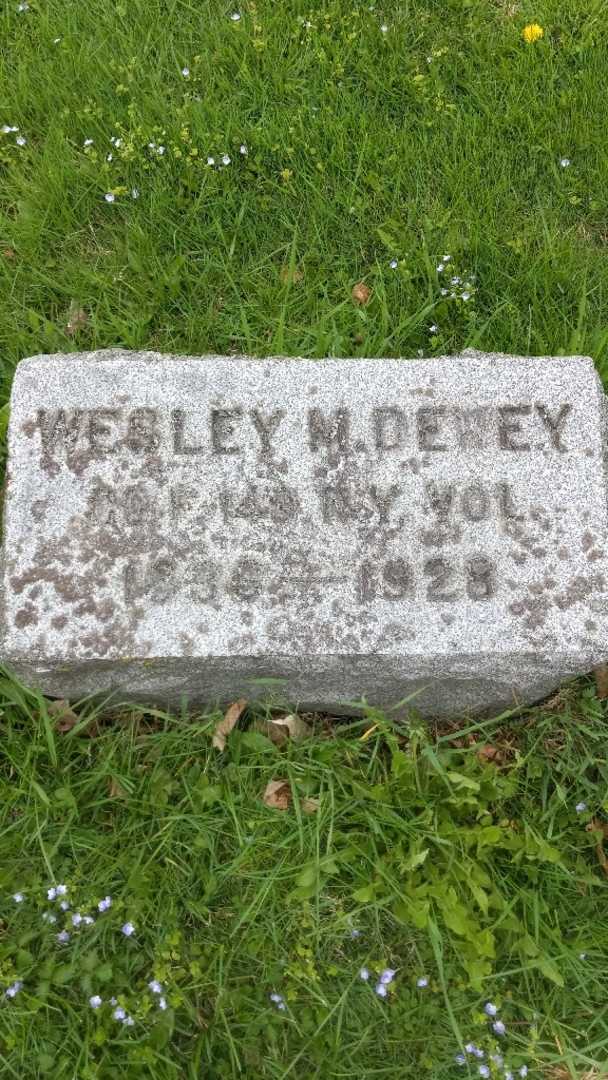 Wesley M. Dewey's grave. Photo 3