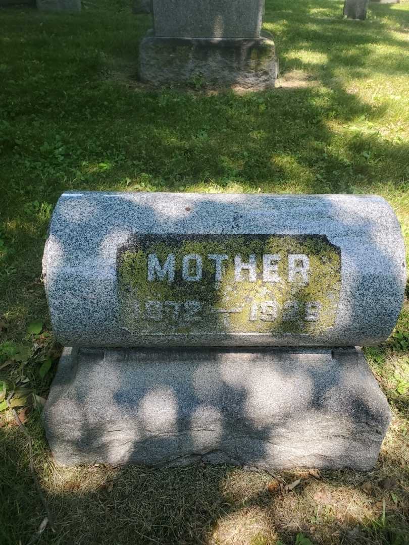 Elizabeth A. Bayliss's grave. Photo 4