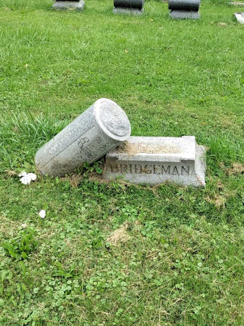 Mary Elizabeth Bridgeman's grave. Photo 2