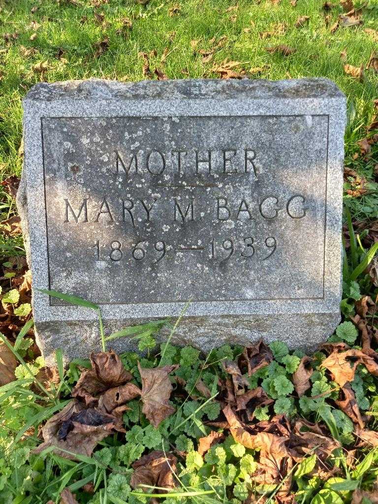 Mary M. Bagg's grave. Photo 3