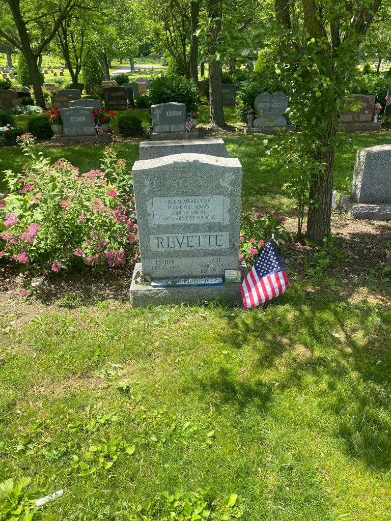 Carl Revette's grave. Photo 2