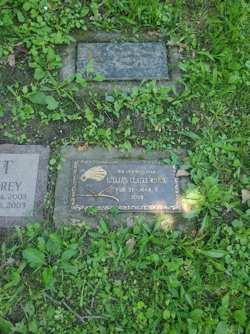 Lillian Claire Rioux's grave. Photo 2