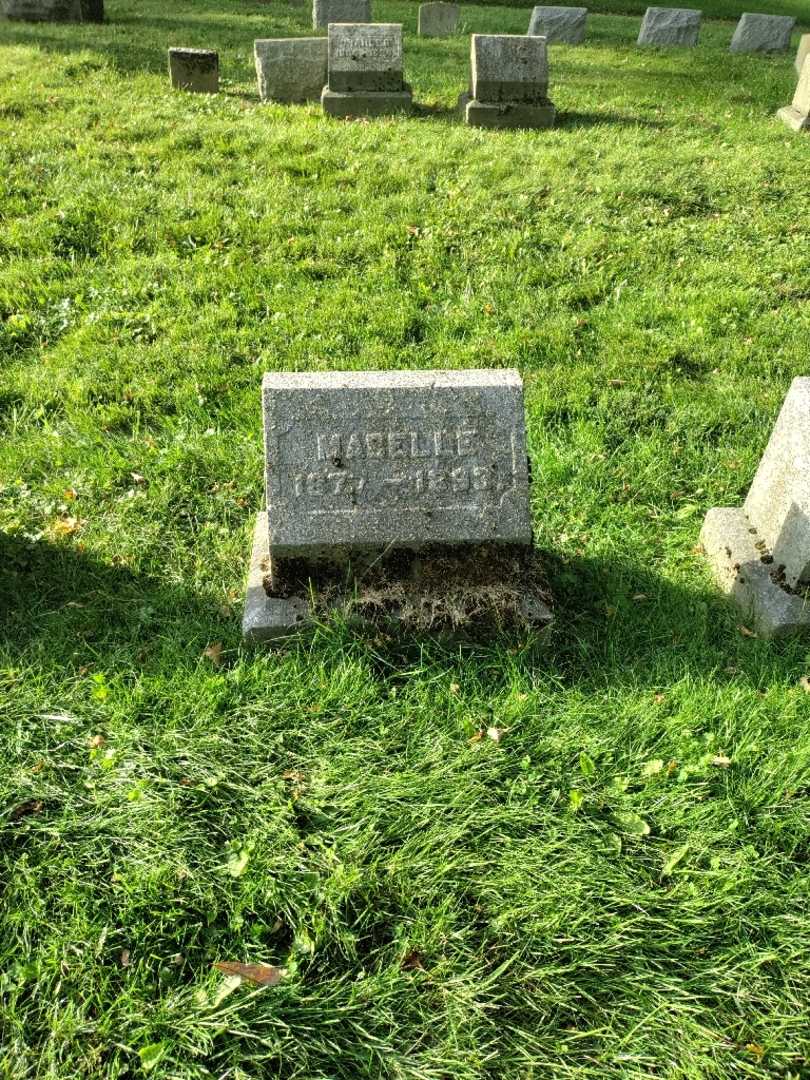 Mabelle Harriet Williams's grave. Photo 2