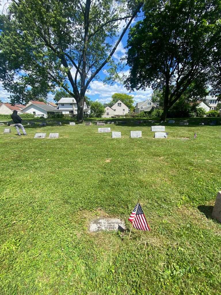 John C. Mertens's grave. Photo 1