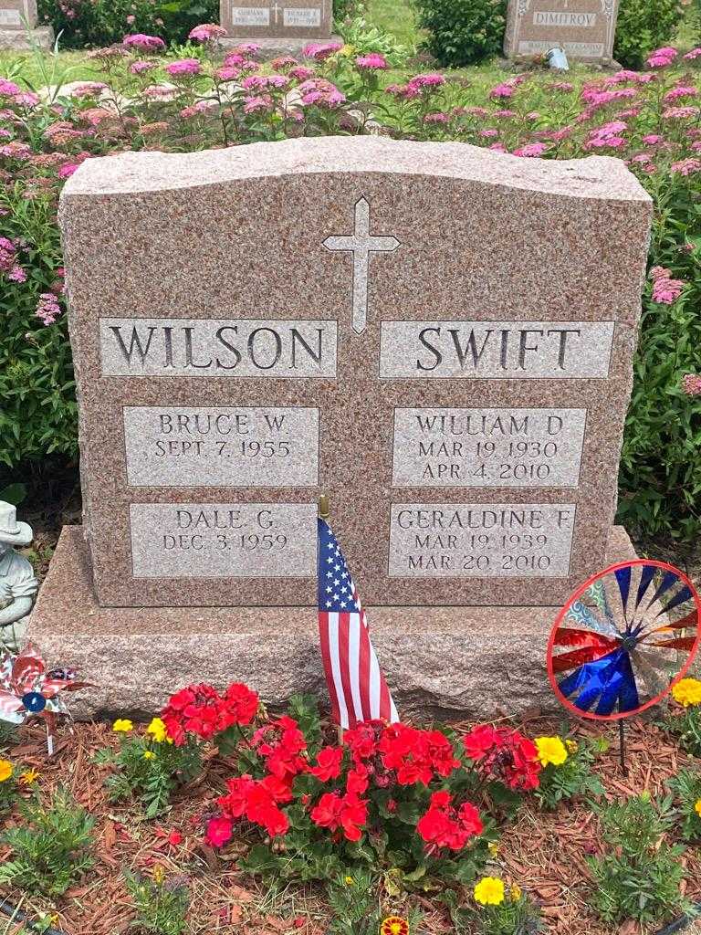 Geraldine F. Swift's grave. Photo 3