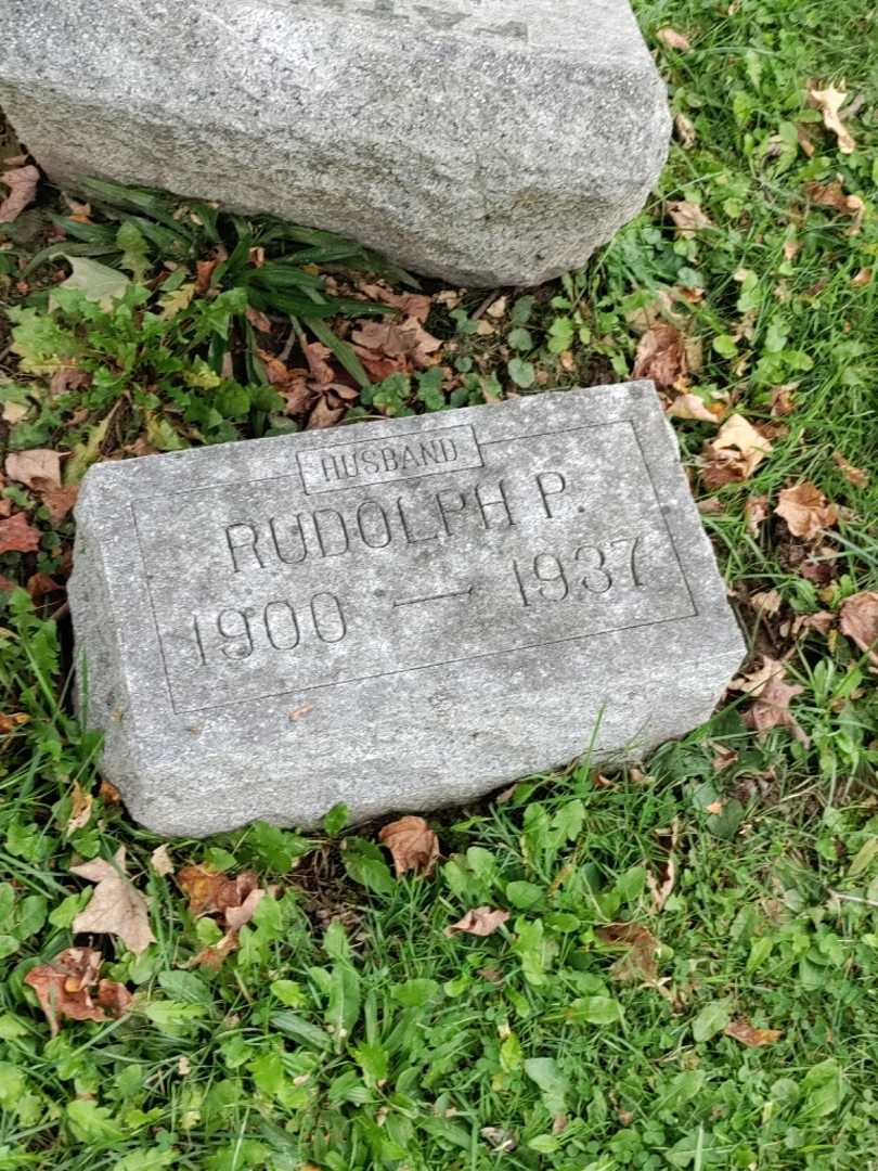 Rudolph P. Seibert's grave. Photo 3