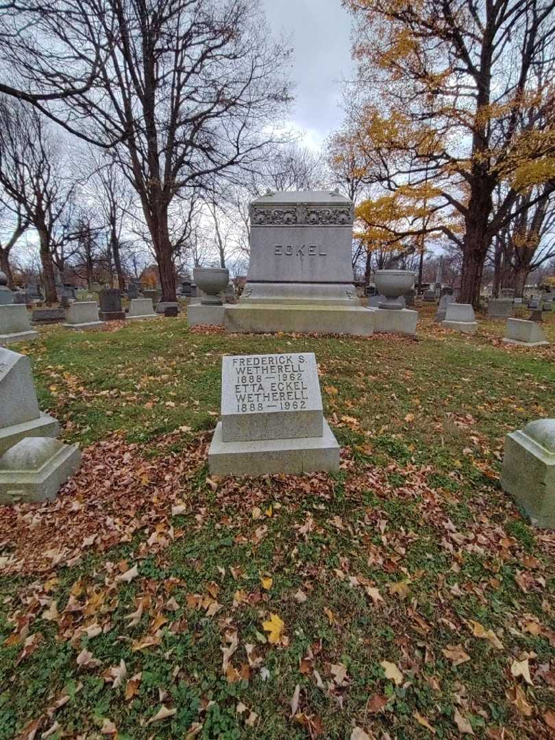 Etta Eckel Wetherell's grave. Photo 1