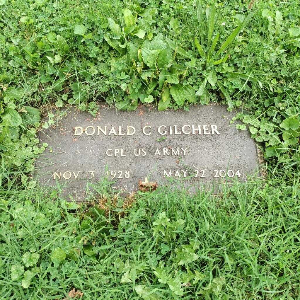 Donald C. Gilcher's grave. Photo 1