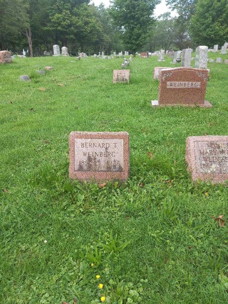 Bernard T. Weinberg's grave. Photo 1