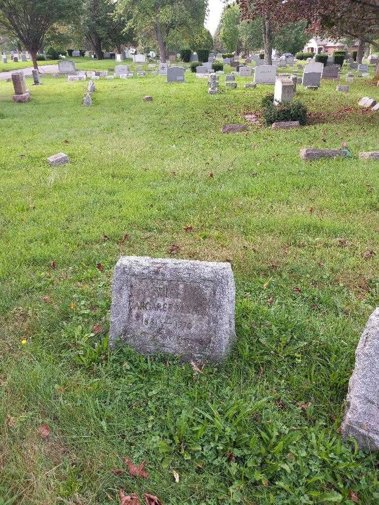 Margaret M. Yaus's grave. Photo 1