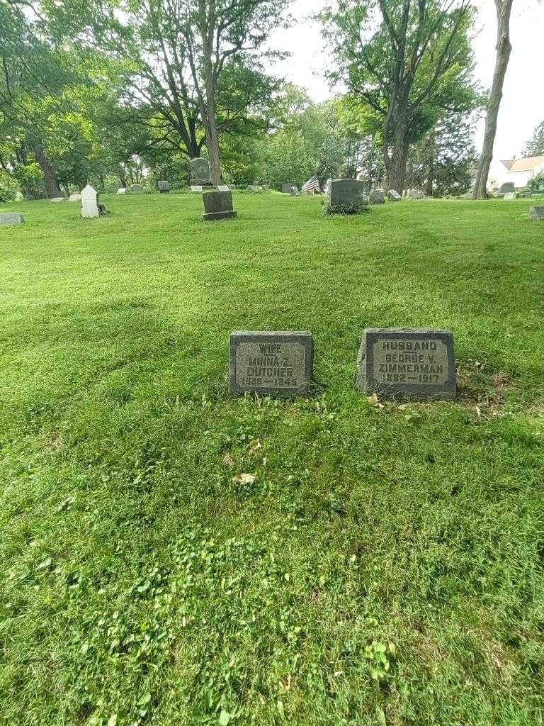 Minna Z. Dutcher's grave. Photo 1