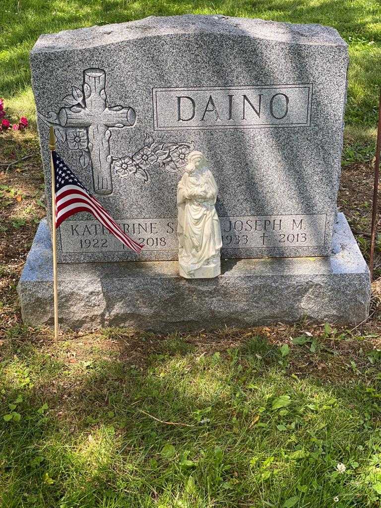 Joseph M. Daino's grave. Photo 3