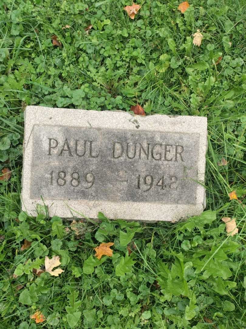 Paul Dunger's grave. Photo 3