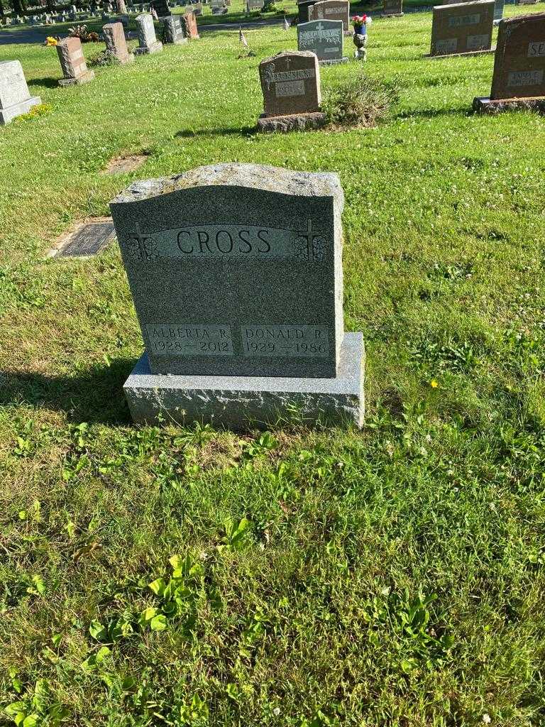 Donald R. Cross's grave. Photo 2