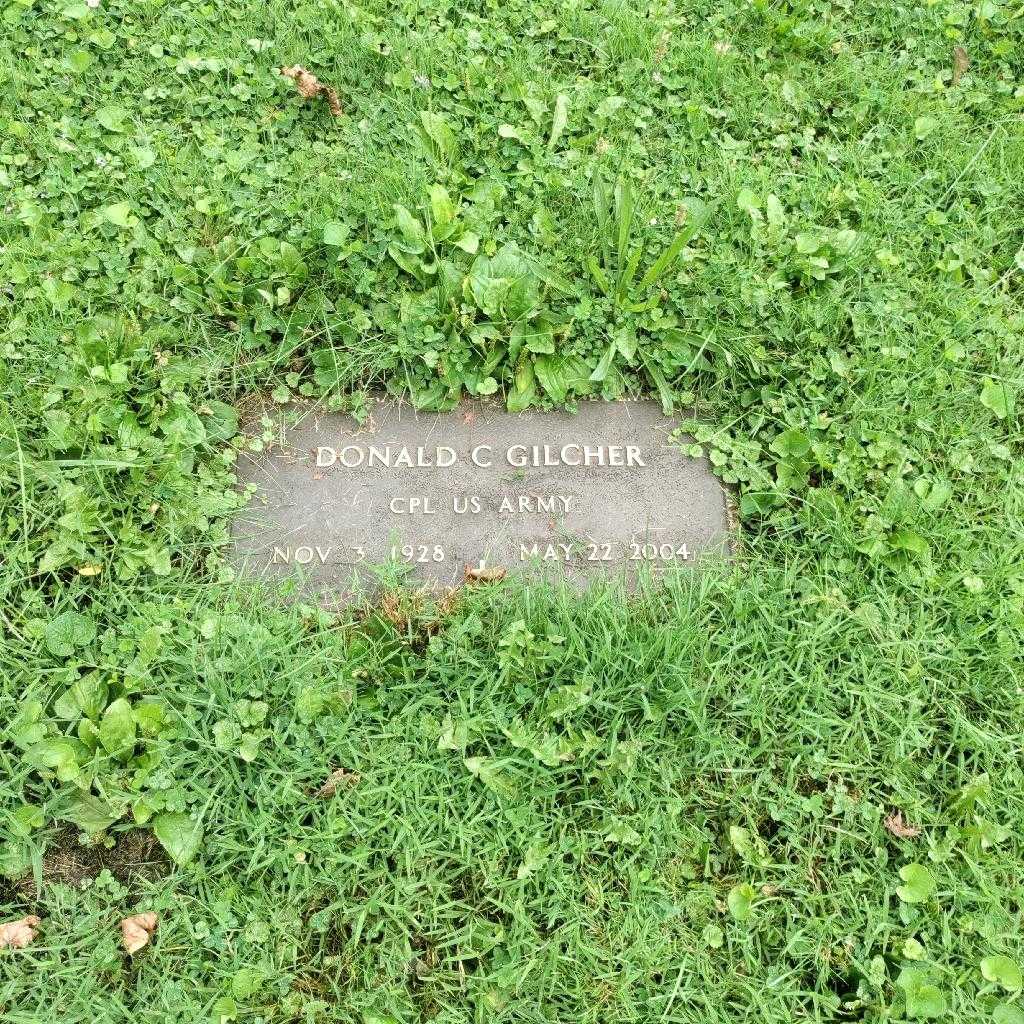 Donald C. Gilcher's grave. Photo 2