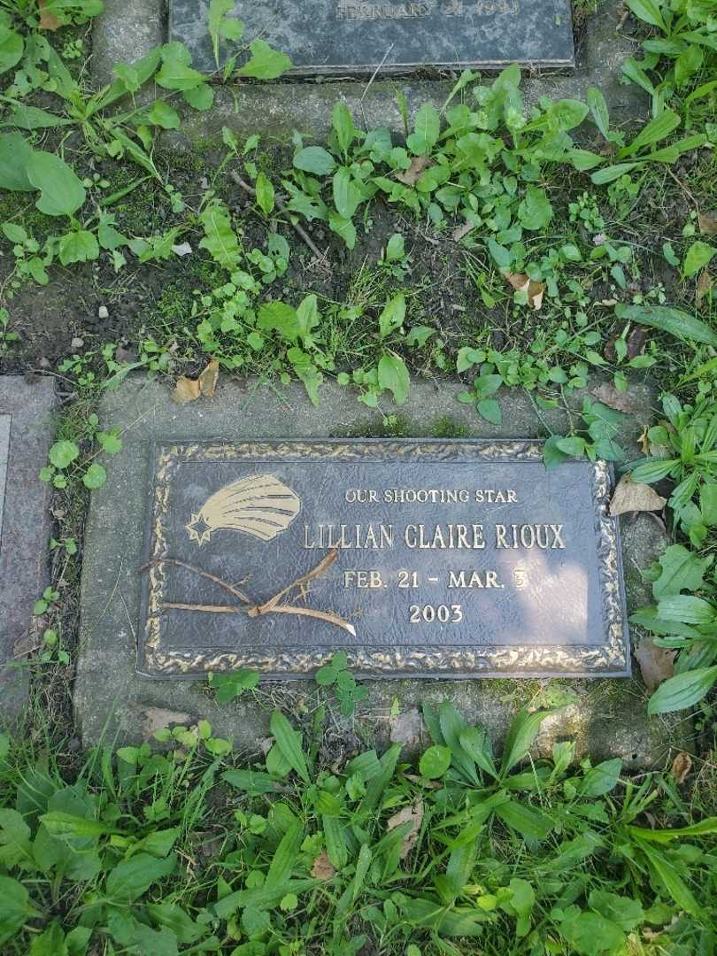 Lillian Claire Rioux's grave. Photo 3