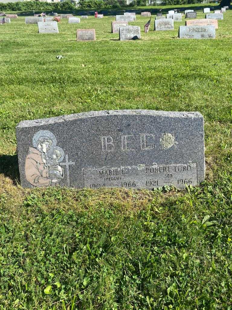 Robert E. Turo's grave. Photo 3