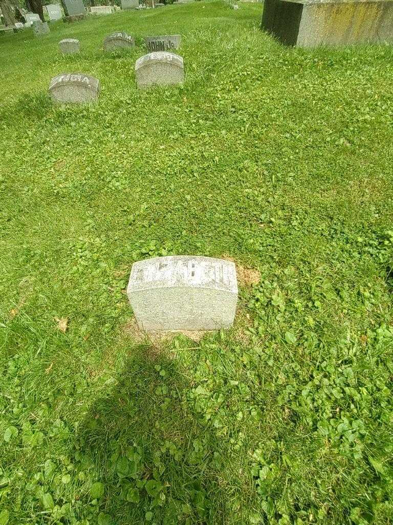 Elizabeth Greenway's grave. Photo 1