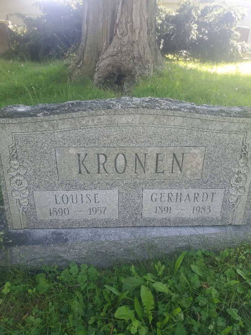 Louise Kronen's grave. Photo 3