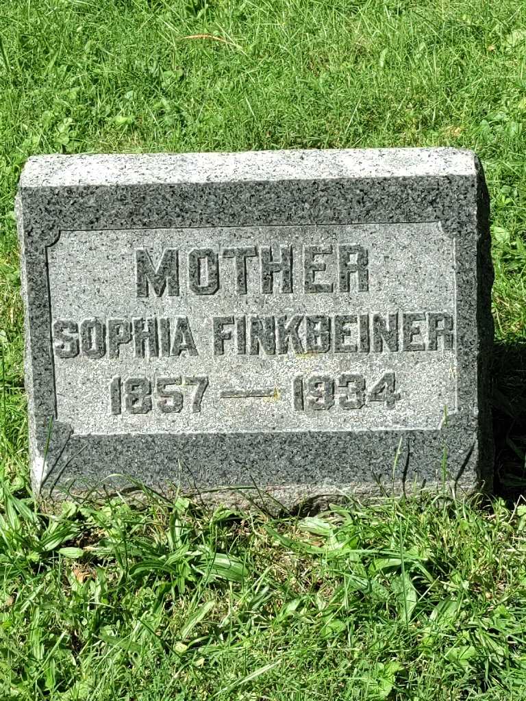 Sophia E M Finkbeiner's grave. Photo 3