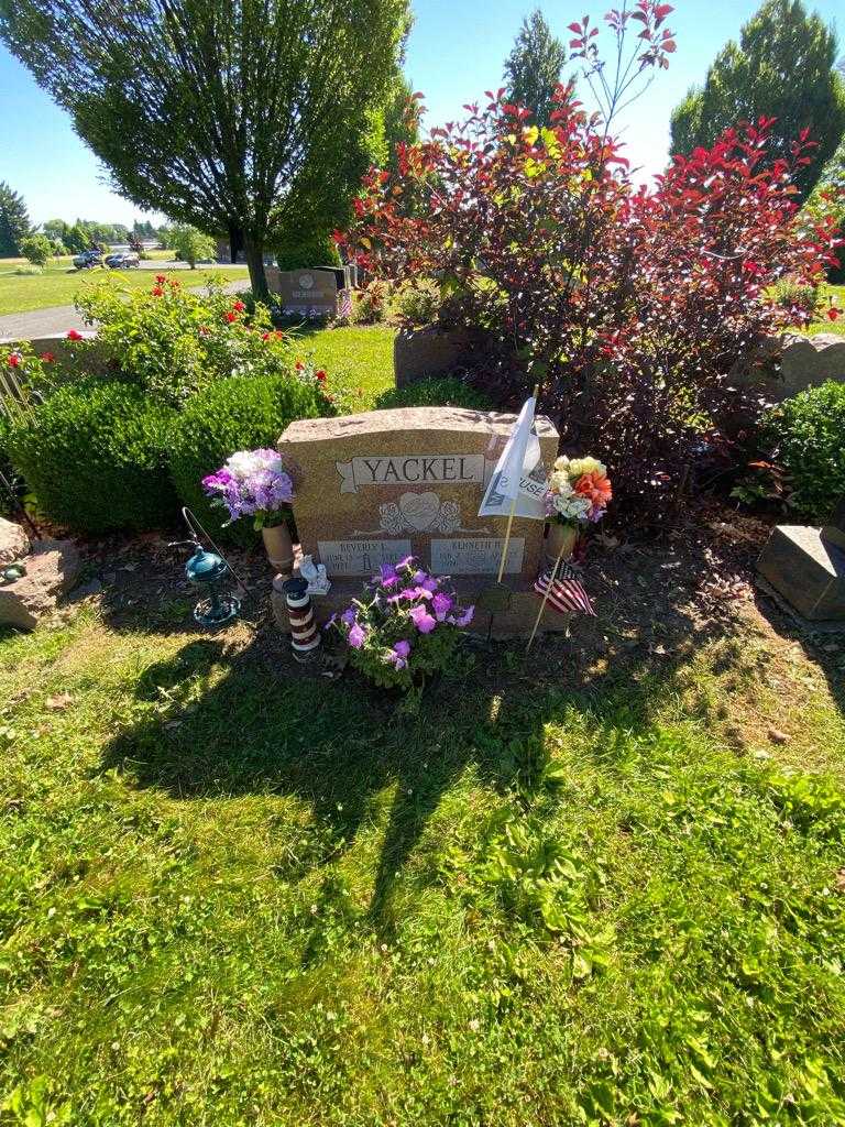 Beverly L. Yackel's grave. Photo 1