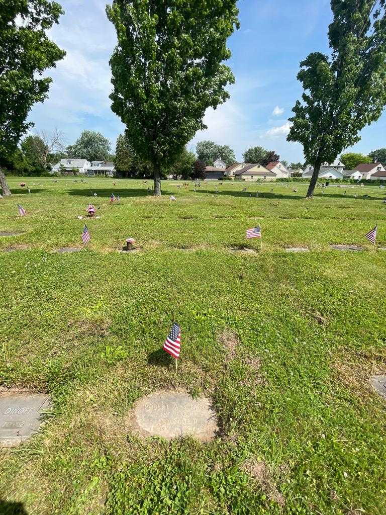 Robert W. Sprang's grave. Photo 1