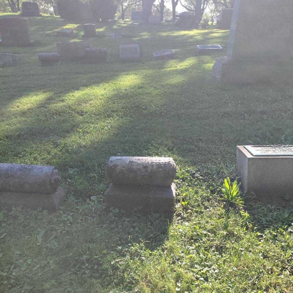 Harold Schlosser's grave. Photo 1