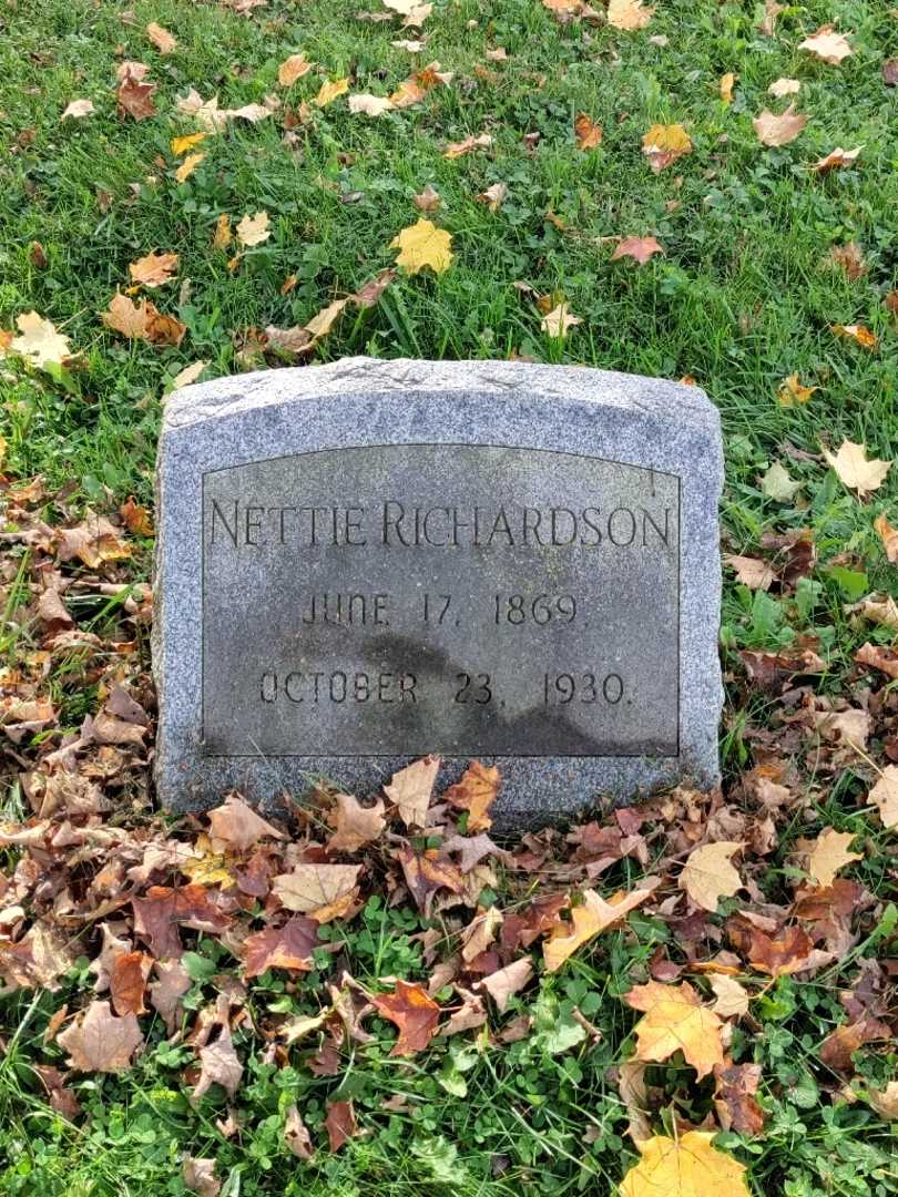 Nettie Richardson's grave. Photo 2