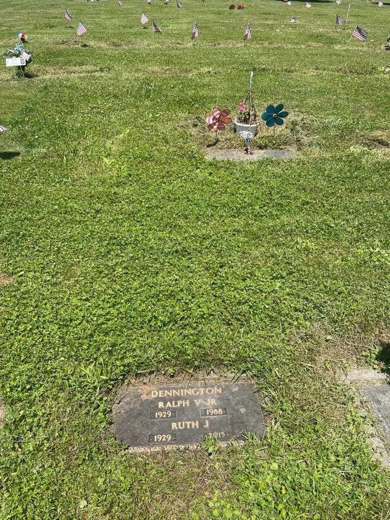 Ruth J. Dennington's grave. Photo 2