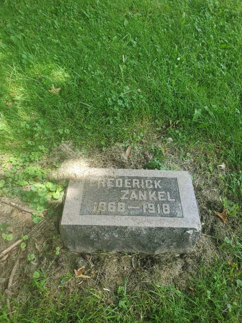 Frederick W. Zankel's grave. Photo 3