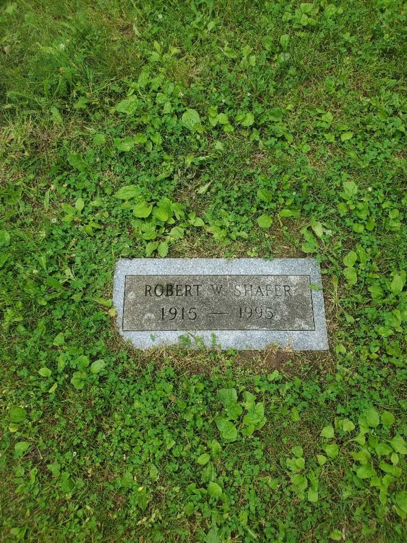 Robert W. Shafer's grave. Photo 2