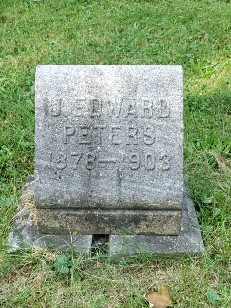 John Edward Peters's grave. Photo 3