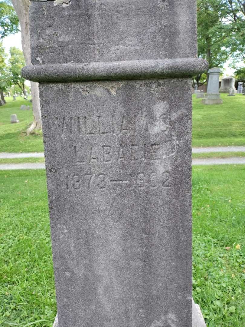 Caroline M. Fisher Labadie's grave. Photo 6