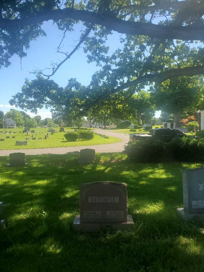 Julia H. DeTemple's grave. Photo 1