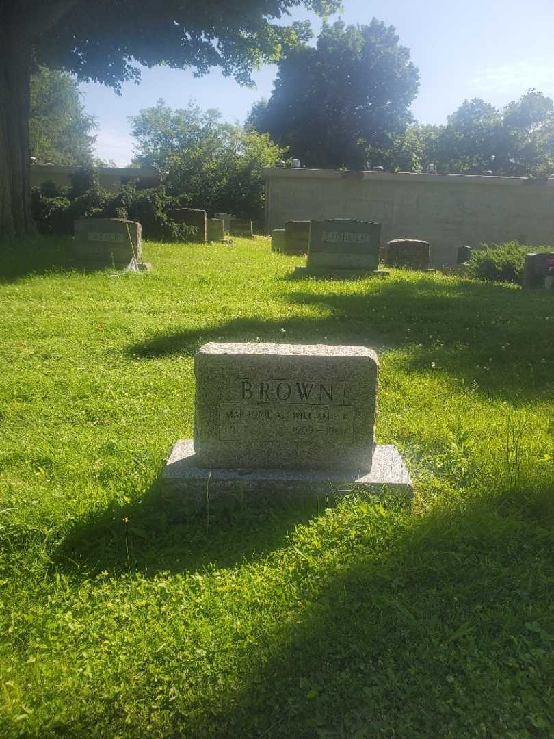 William E. K. Brown Senior's grave. Photo 2
